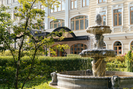 TSAR PALACE Luxury Hotel & SPA