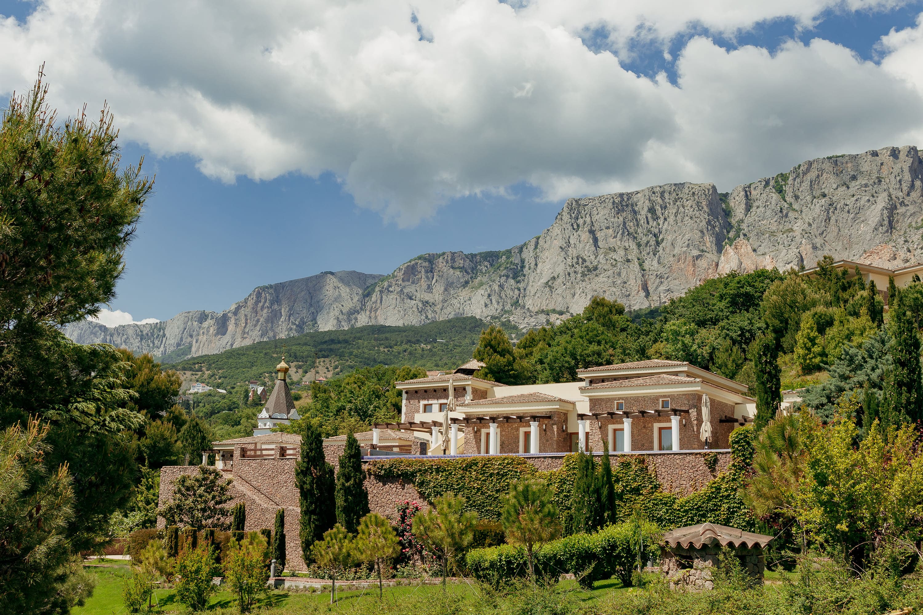 Крымский Бриз Hotel & Villas