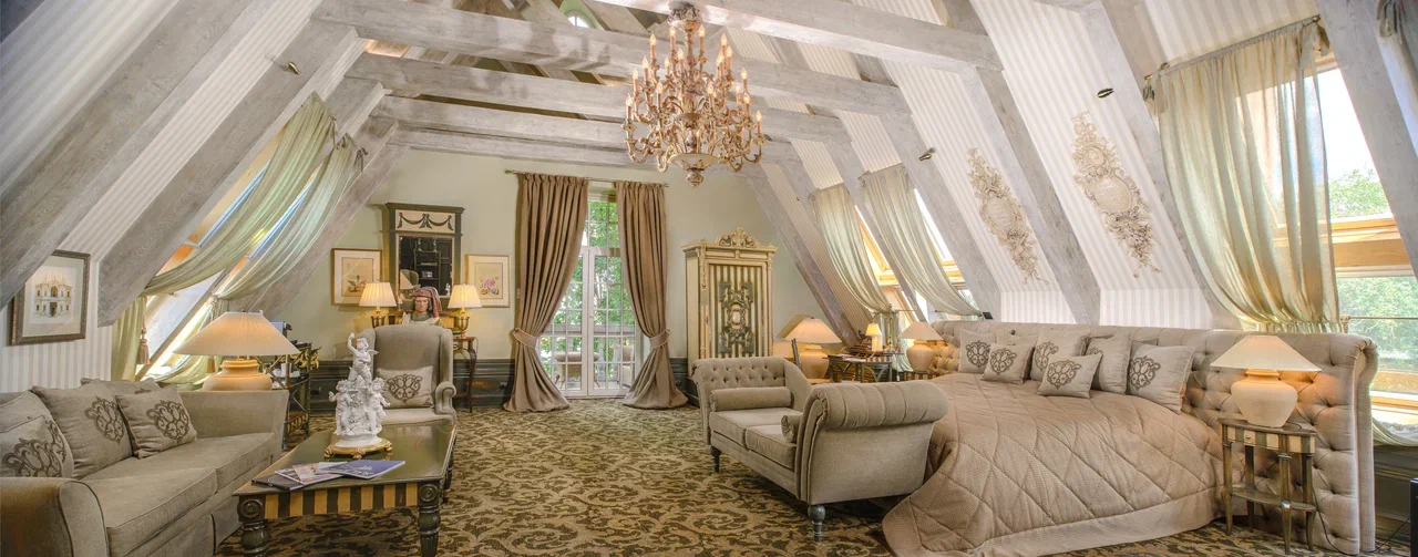 OLD HOUSE Resort and Spa